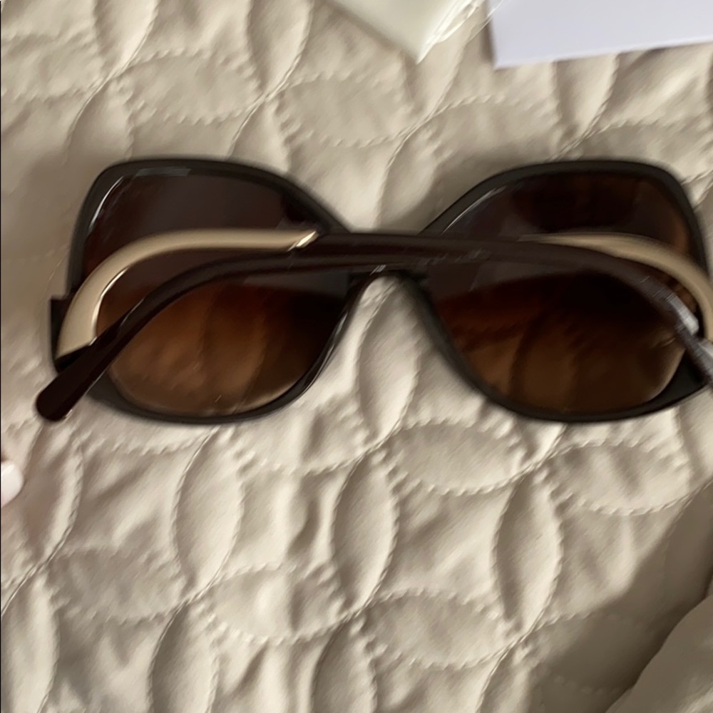 Chloe’ Sun Glasses EUC - Picture 3 of 8